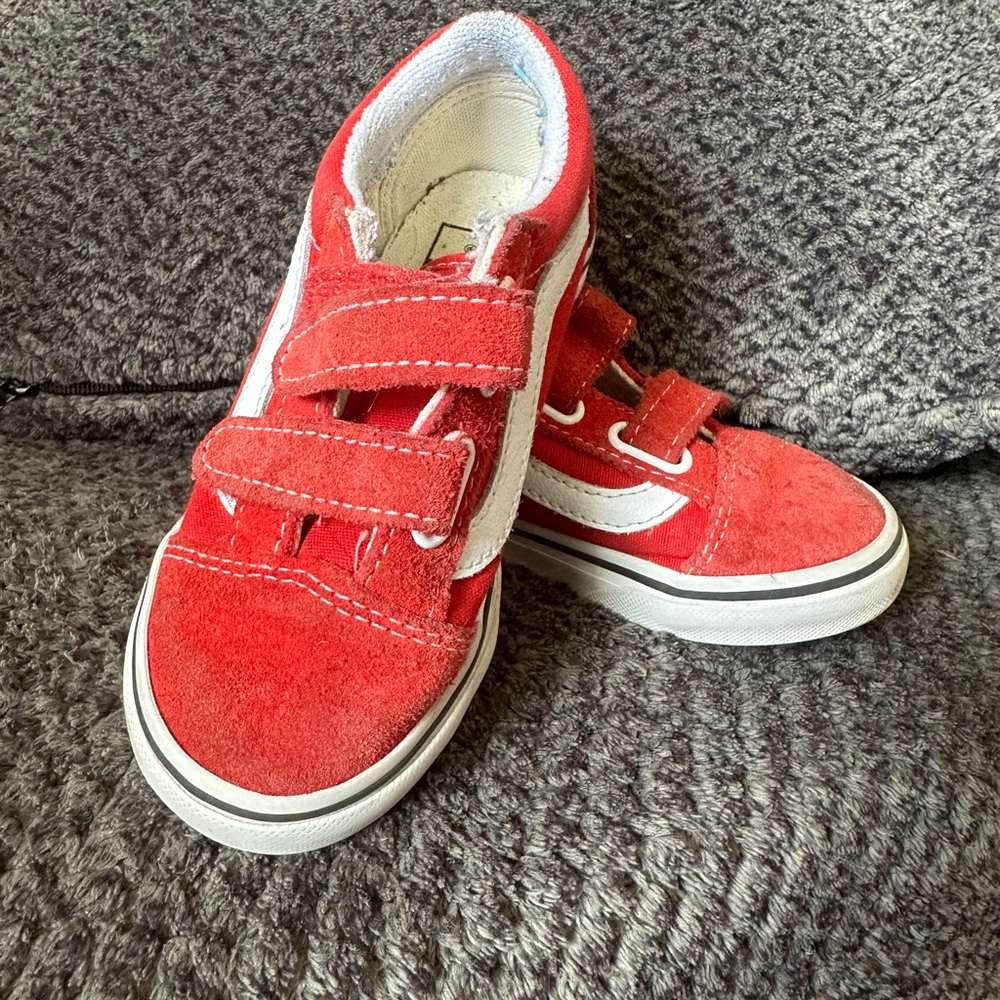 Toddler Sz 9.0 red vans